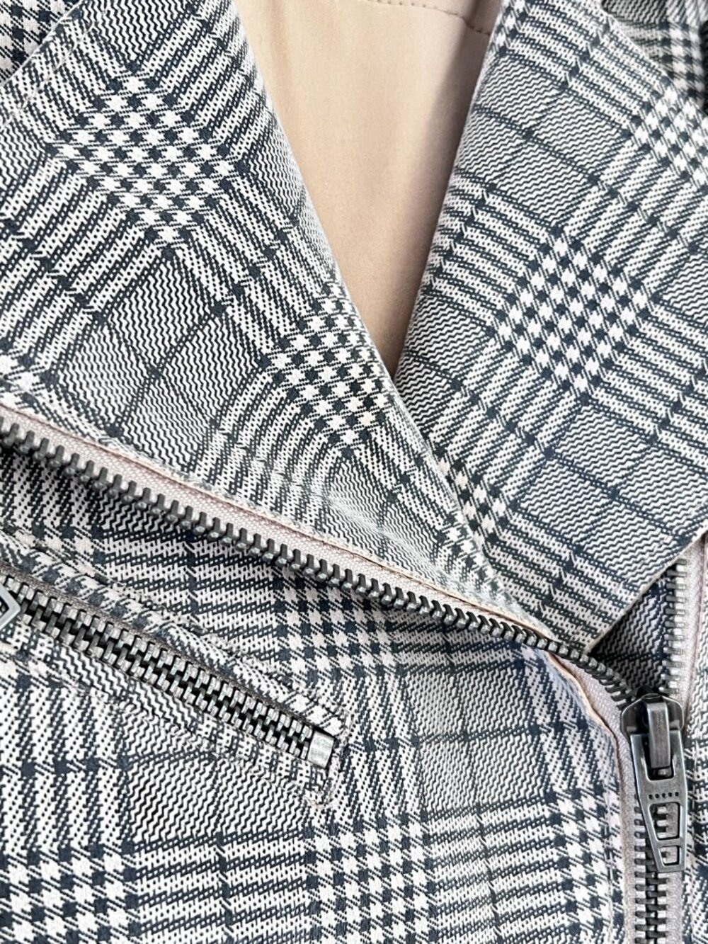 Jacket - Picture 3 of 5
